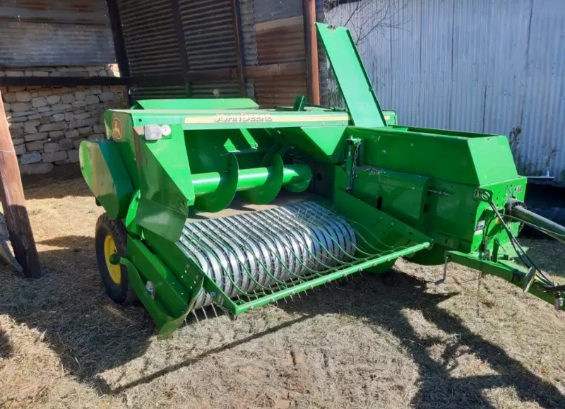 Baler-l800 John Deere Bailer - Image 1