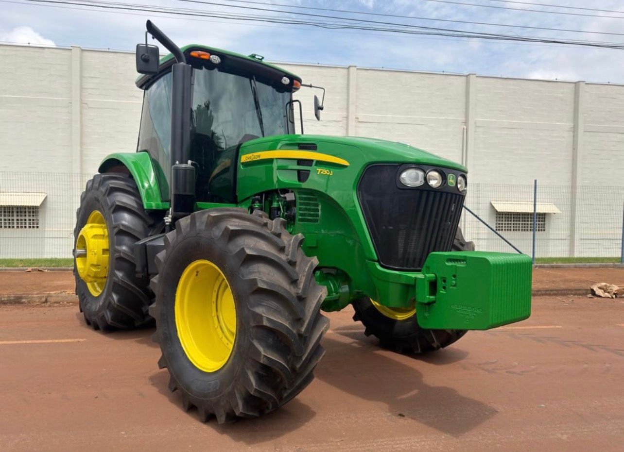 john-deere-7230j-4wd John Deere 7230J 4WD - Image 1